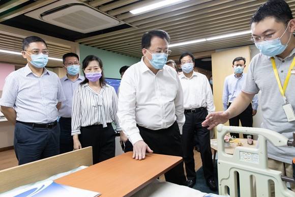 龔正調(diào)研養(yǎng)老服務(wù)機(jī)構(gòu) 擴(kuò)大有效供給，激發(fā)市場活力，構(gòu)建多元化養(yǎng)老服務(wù)體系